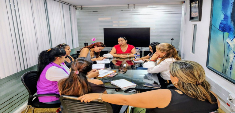 Fortalecemos acciones por el bienestar de las mujeres huilenses