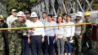 Instalan puente para conectar al municipio de Colombia